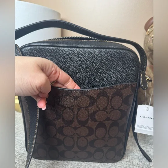 $179 COACH MEN’S HUDSONCrossbody 21 Bag In Signature Varsity Stripe Bags